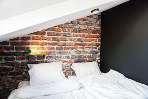 Retro Apartments