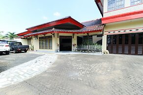 Andrin Daspatt Hotel