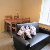 Spacious Apartment Heaton
