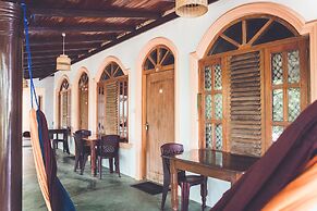 Rupa's Hotel Arugambay