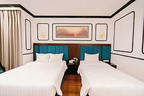 A&D Luxury Hotel