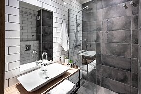 31 Doors Hotel