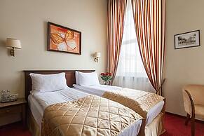 Conviva Hotel