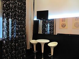 Uman Hotel (Motel)