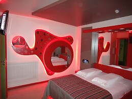 Uman Hotel (Motel)