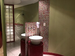 Uman Hotel (Motel)