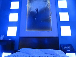 Uman Hotel (Motel)