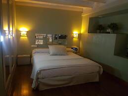 Uman Hotel (Motel)