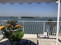 Oasis Golden Lagoon Chalet