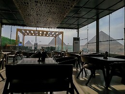 Giza Pyramids View Inn