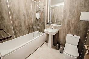 Orange Apartments - 13 Bastille