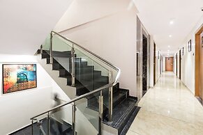 Aura One Hotel