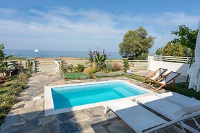 Sea and Sun Luxury Pools' Villas