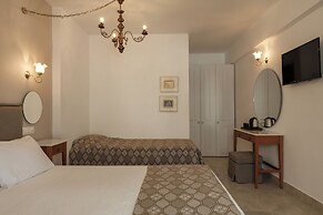 Nami Hotel & Suites