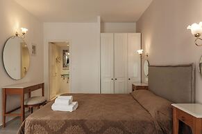 Nami Hotel & Suites