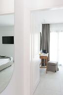 Nami Hotel & Suites