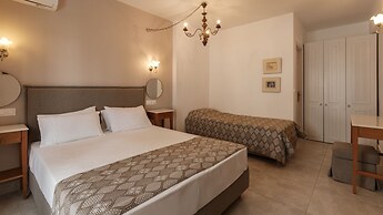 Nami Hotel & Suites