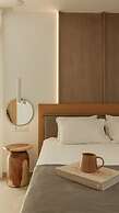 Nami Hotel & Suites