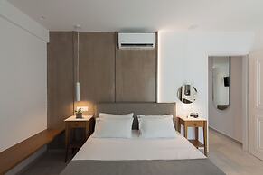 Nami Hotel & Suites