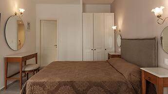 Nami Hotel & Suites