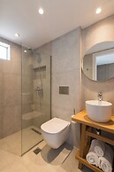 Nami Hotel & Suites
