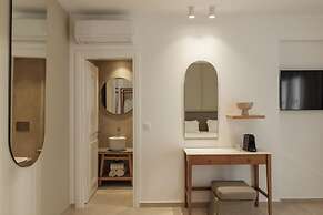 Nami Hotel & Suites