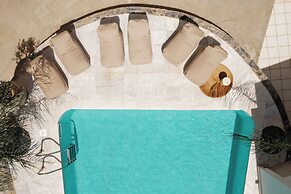 Nami Hotel & Suites
