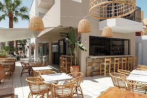 Nami Hotel & Suites