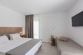 Nami Hotel & Suites