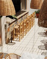 Nami Hotel & Suites