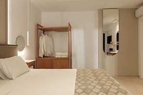 Nami Hotel & Suites
