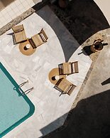 Nami Hotel & Suites