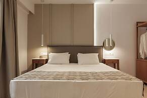 Nami Hotel & Suites