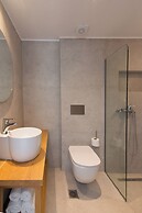 Nami Hotel & Suites