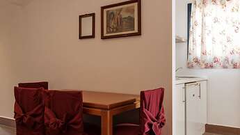 Nami Hotel & Suites