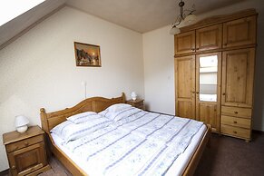 Aranygombos Fogadó