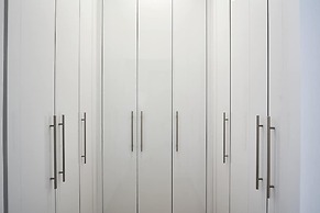 Luxurious Spacious Apt next  Hilton Area