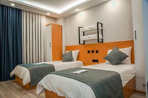 White Golden Suite Hotel