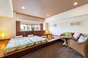 Spa Resort Hawaiians Monolith Tower