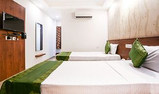 Treebo Comforts Inn, University Road Deralakatte