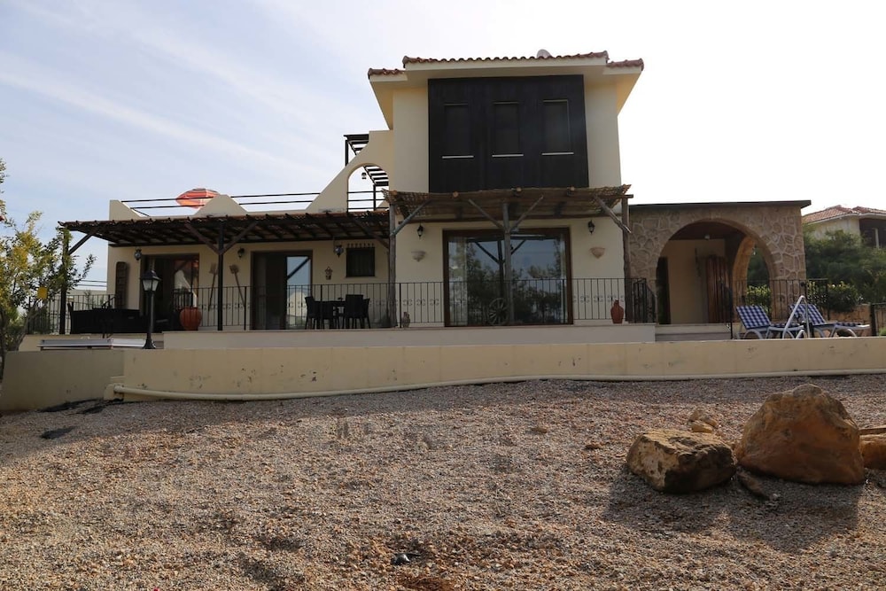 Villa Caterina by Amy Villas