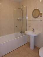 Beautiful Two Bedroom Apartment