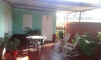 Casa Jardín Yusniel y Lida