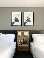 B'S Suites
