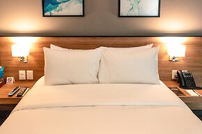 B'S Suites