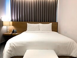 B'S Suites