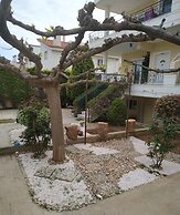 Stavros Apartments