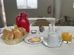 Hotel Plateros