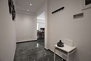 Roomy & Comfortable Apt Near Acropolis by GHH