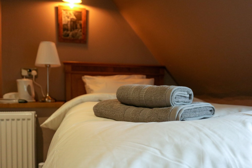 The Hollybush Inn